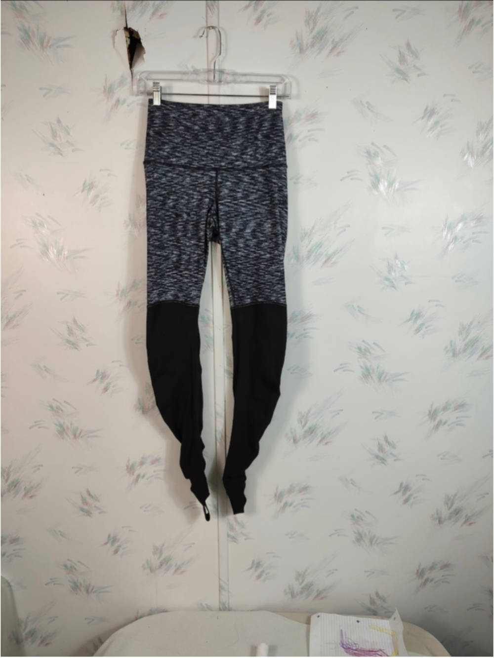 Women's Lululemon Leggings Size 6 Black Grey Colorblock Athletic Pants